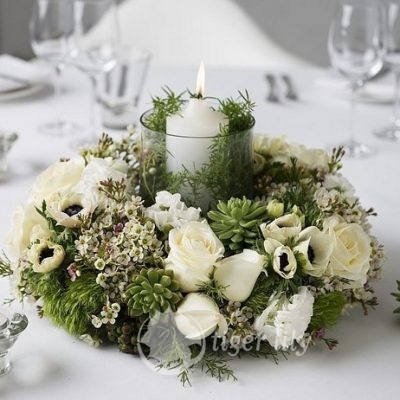 Winter 'forest foraged' table centre