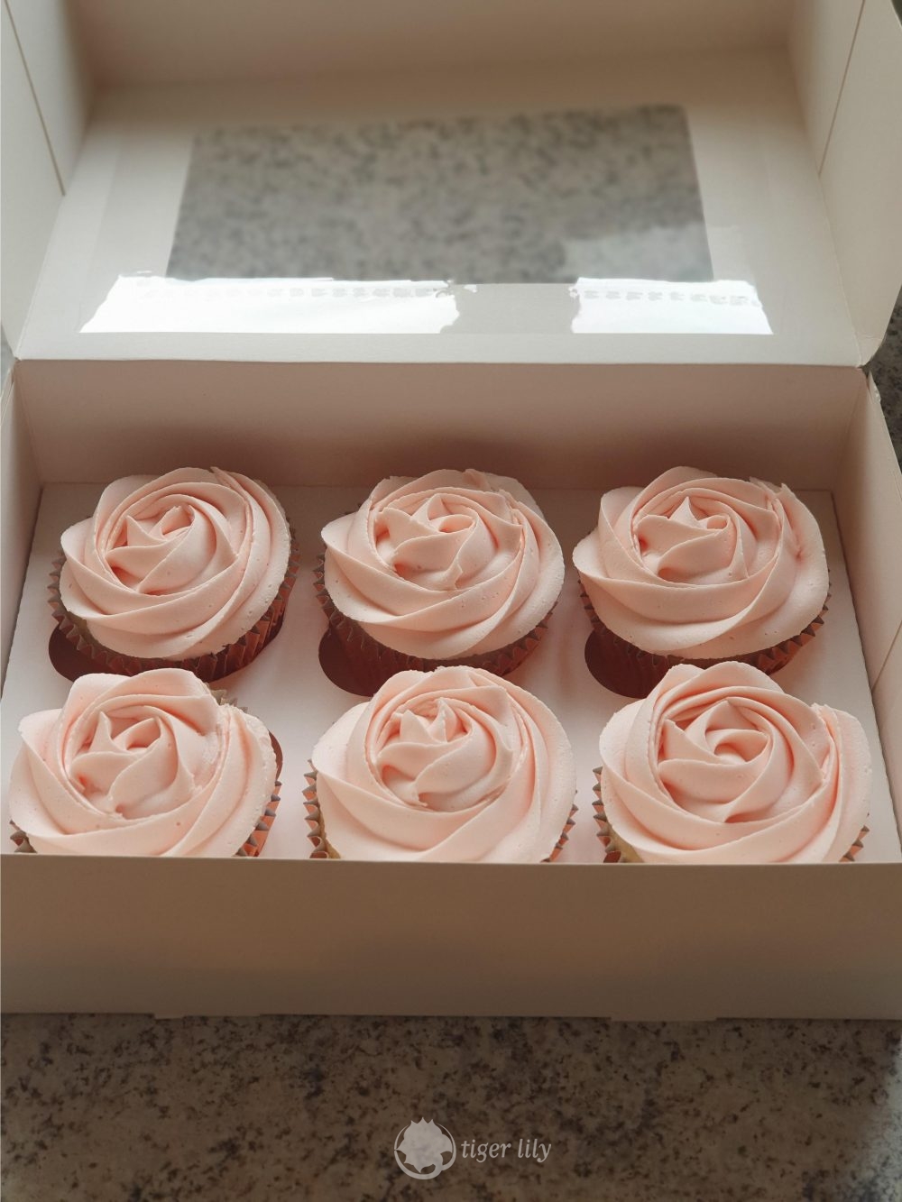 Hand baked Luxury cupcakes (x6)