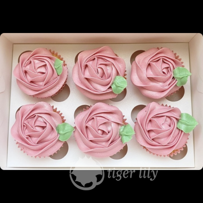 Hand baked Luxury cupcakes (x6)